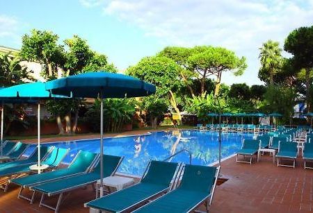 Grand Hotel Delle Terme Re Ferdinando Иския Екстериор снимка